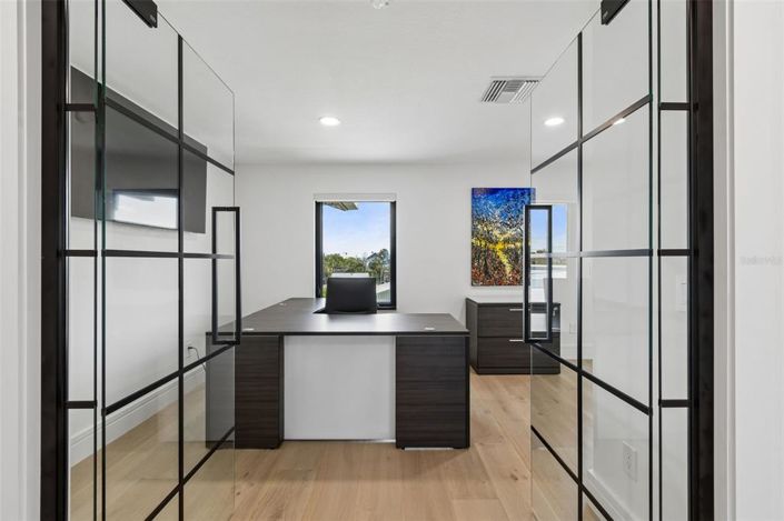 Image No.58-4 Bed Property for sale