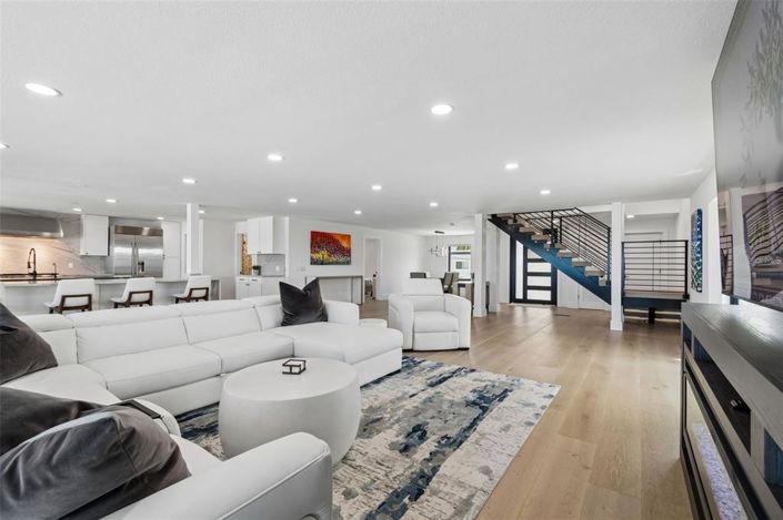 Image No.8-4 Bed Property for sale