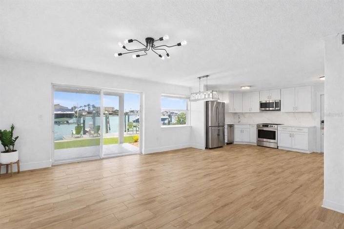 Image No.2-2 Bed Property for sale