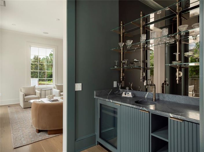 Image No.40-4 Bed Property for sale