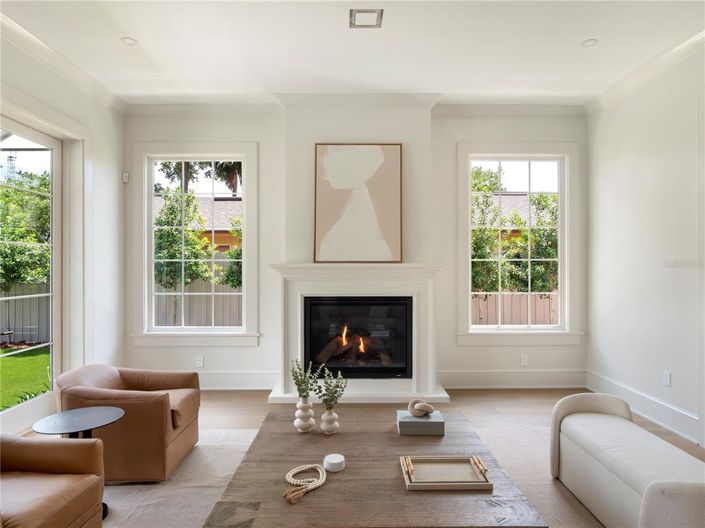 Image No.6-4 Bed Property for sale