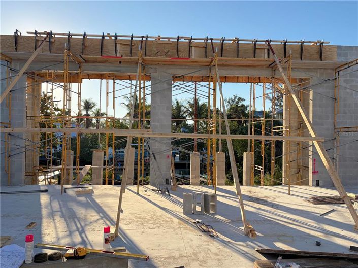 Image No.33-6 Bed Property for sale