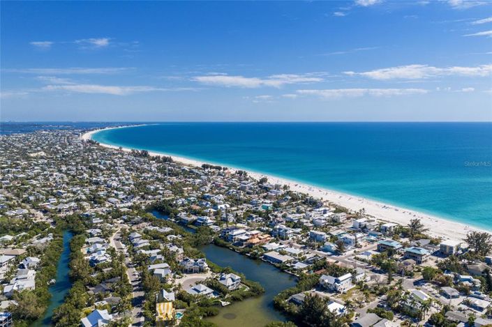 Image No.11-4 Bed Property for sale