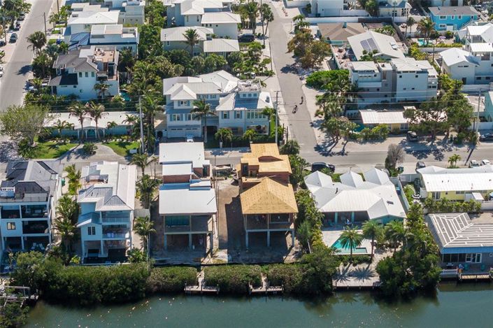 Image No.8-4 Bed Property for sale