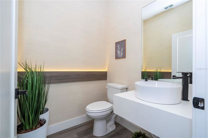 Image No.9-5 Bed Townhouse for sale