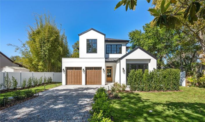Image No.2-5 Bed Property for sale