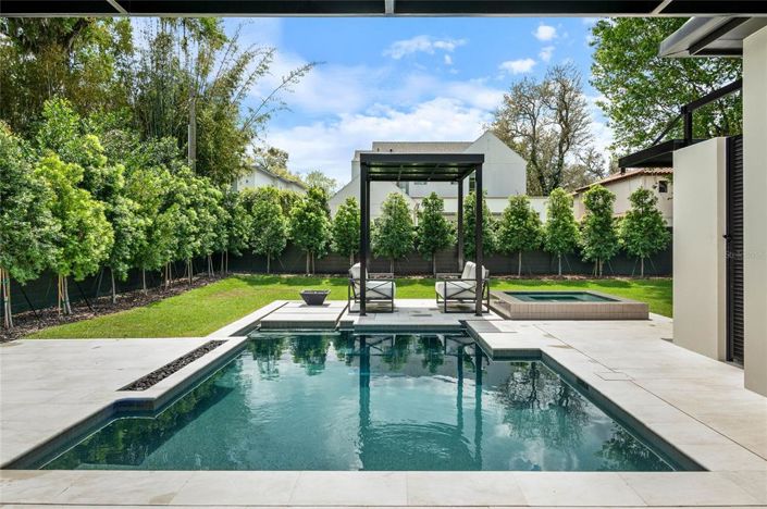 Image No.33-5 Bed Property for sale