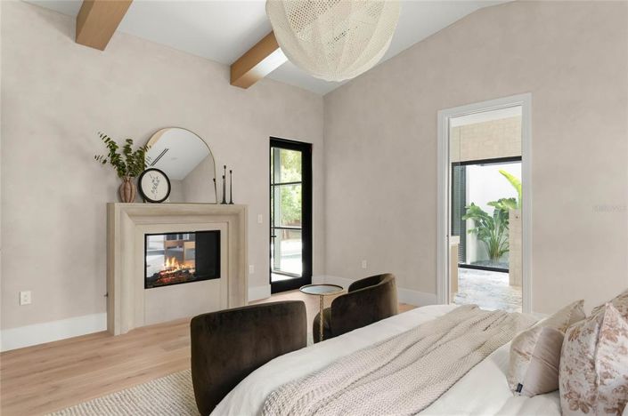 Image No.40-5 Bed Property for sale