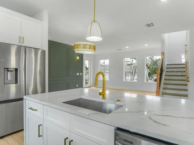 Image No.14-Propriété de 4 chambres à vendre à Oakland