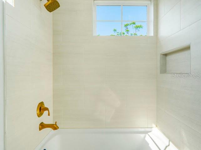 Image No.33-Propriété de 4 chambres à vendre à Oakland