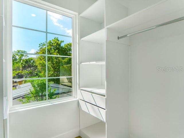 Image No.40-Propriété de 4 chambres à vendre à Oakland