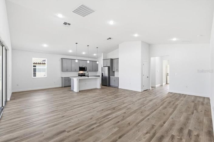 Image No.9-Propriété de 4 chambres à vendre à Haines City
