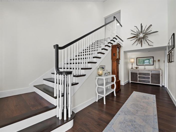 Image No.13-4 Bed Property for sale