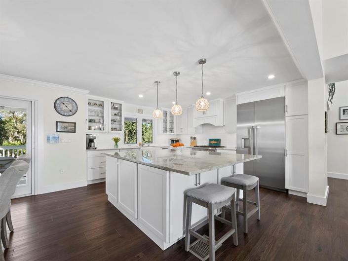 Image No.26-4 Bed Property for sale