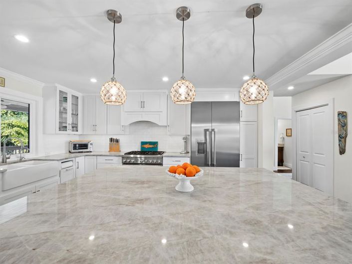 Image No.27-4 Bed Property for sale