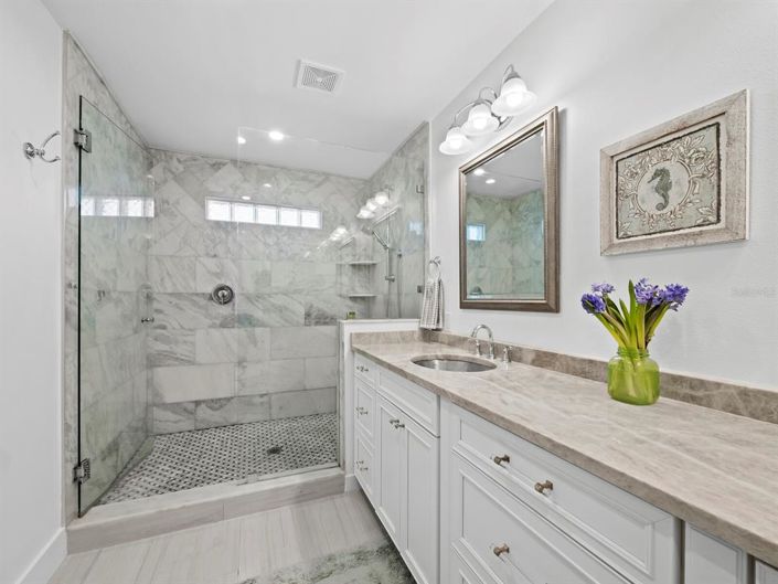 Image No.41-4 Bed Property for sale