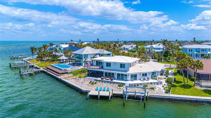 Image No.2-Propriété de 4 chambres à vendre à Holmes Beach