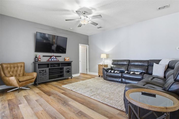 Image No.5-Propriété de 4 chambres à vendre à Clermont