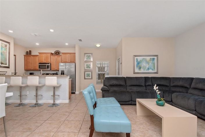 Image No.13-5 Bed Townhouse for sale