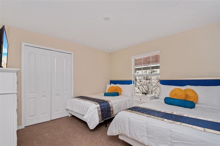 Image No.16-5 Bed Townhouse for sale