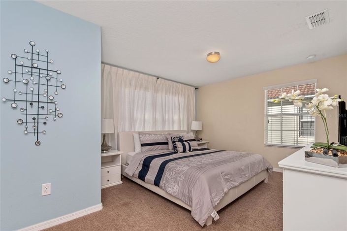 Image No.18-5 Bed Townhouse for sale