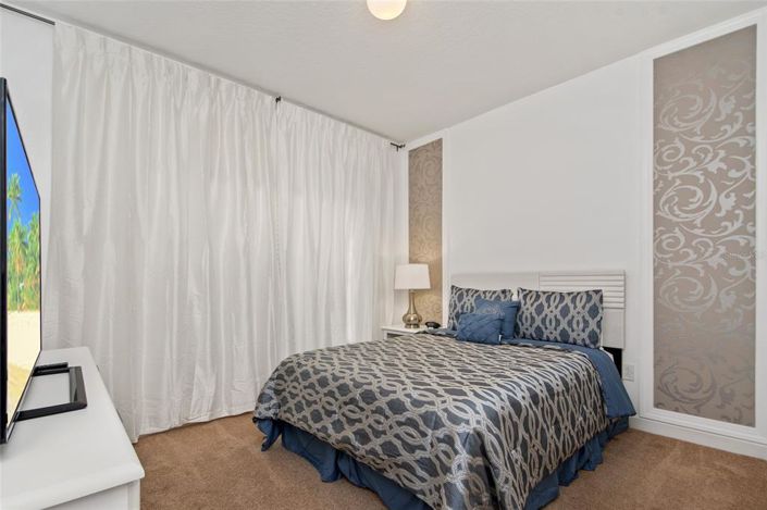 Image No.25-5 Bed Townhouse for sale