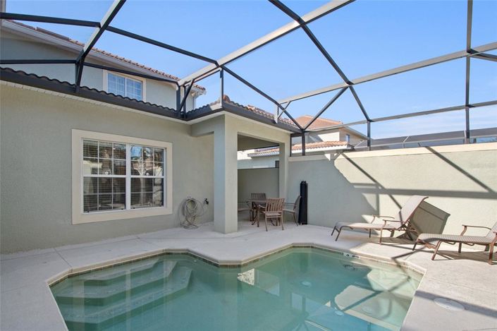 Image No.27-5 Bed Townhouse for sale