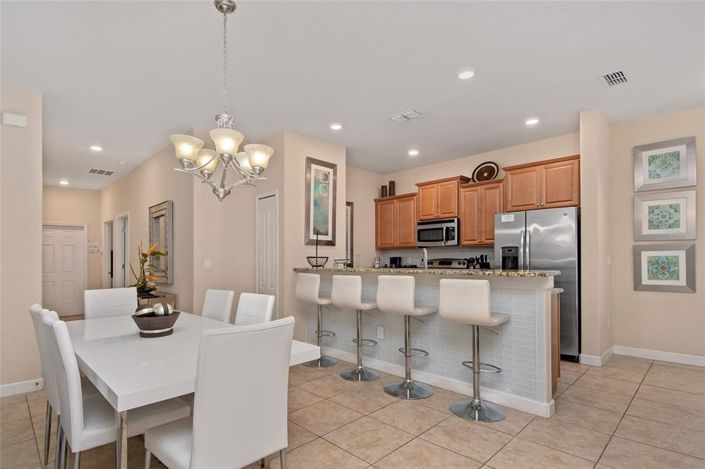 Image No.7-5 Bed Townhouse for sale