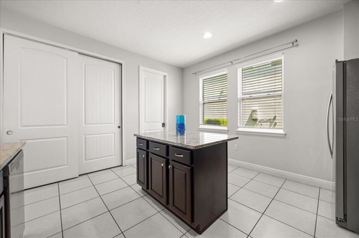 Image No.15-6 Bed Property for sale