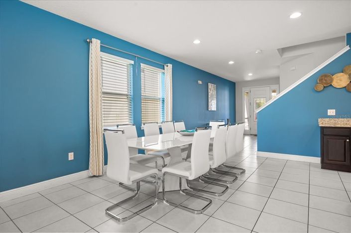 Image No.17-6 Bed Property for sale