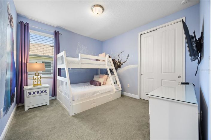 Image No.25-6 Bed Property for sale