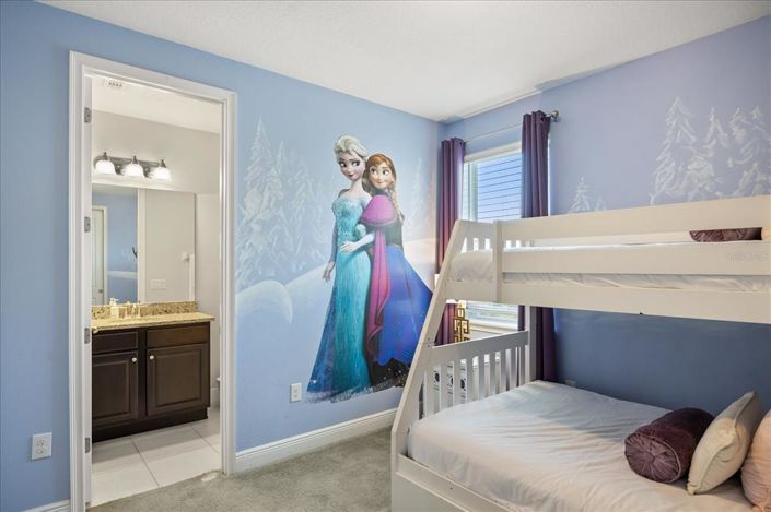 Image No.26-6 Bed Property for sale