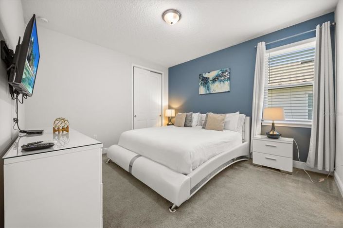 Image No.28-6 Bed Property for sale