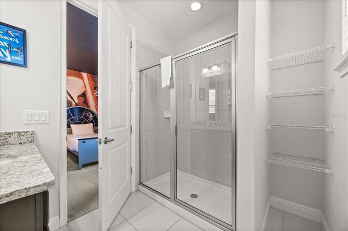 Image No.37-6 Bed Property for sale