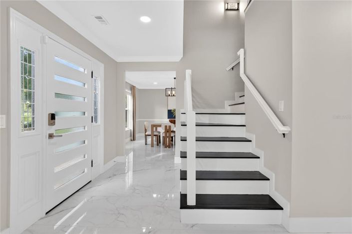 Image No.3-4 Bed Property for sale