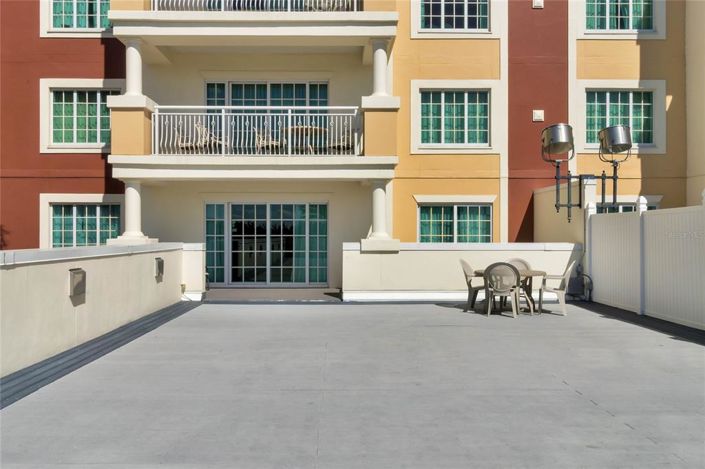 Image No.2-2 Bed Property for sale