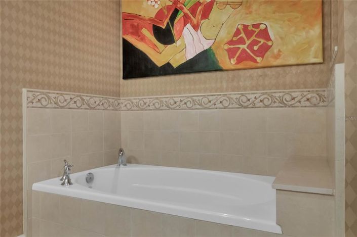 Image No.23-2 Bed Property for sale