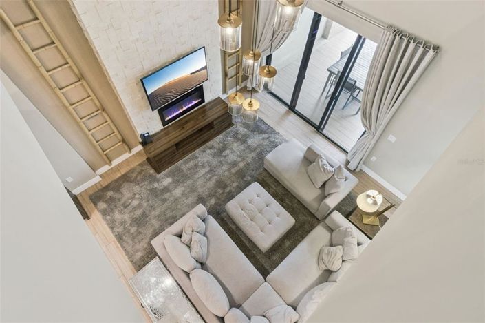 Image No.16-4 Bed Townhouse for sale