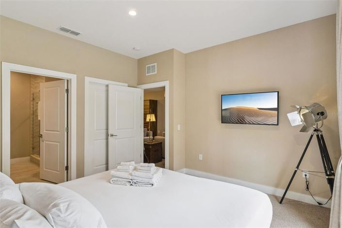 Image No.22-4 Bed Townhouse for sale