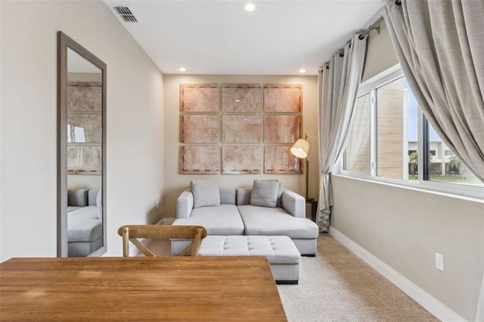 Image No.26-4 Bed Townhouse for sale