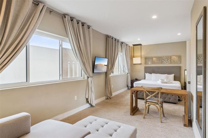 Image No.28-4 Bed Townhouse for sale