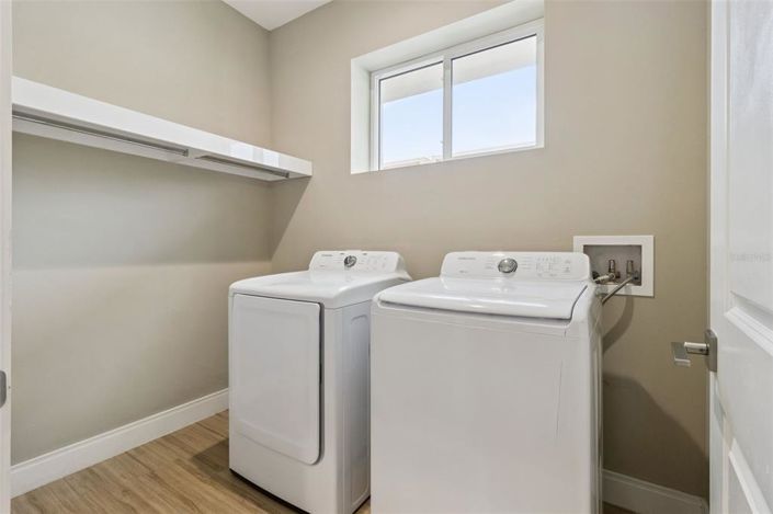 Image No.37-4 Bed Townhouse for sale