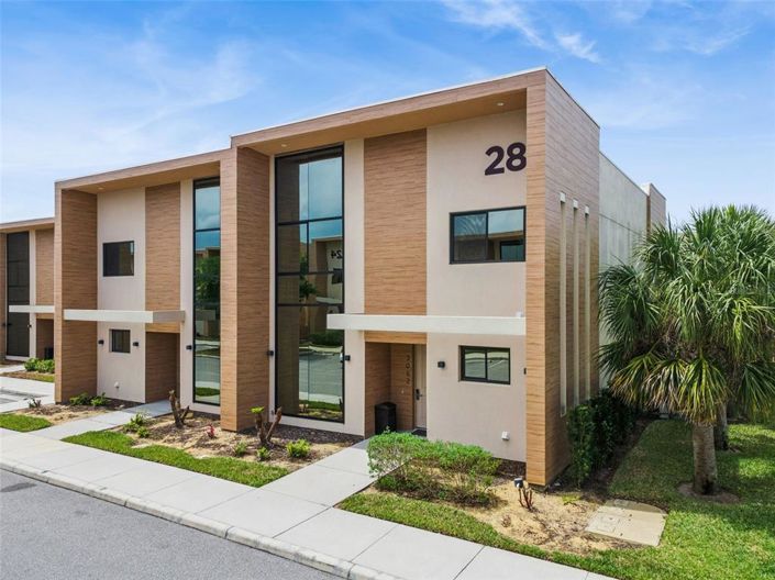 Image No.44-4 Bed Townhouse for sale