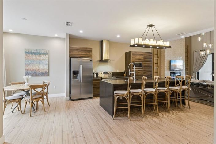 Image No.9-4 Bed Townhouse for sale