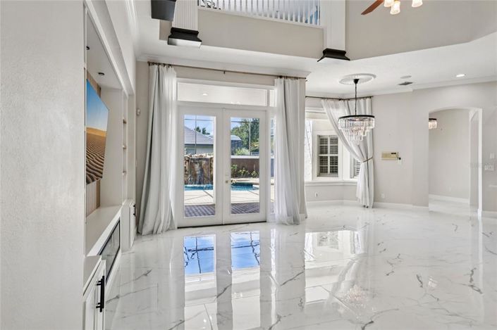 Image No.54-5 Bed Property for sale