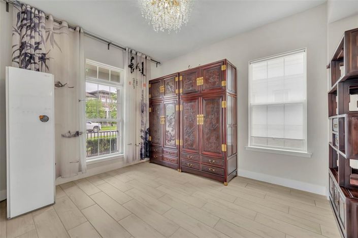 Image No.9-Propriété de 4 chambres à vendre à Orlando