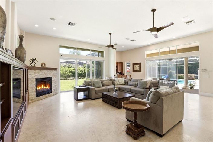 Image No.11-5 Bed Property for sale