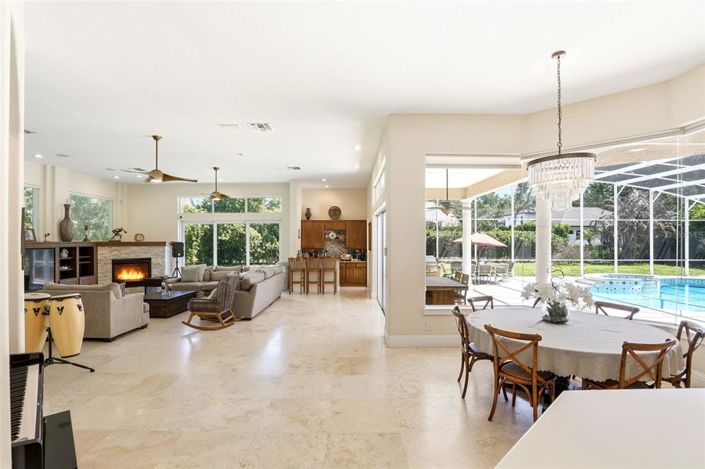 Image No.18-5 Bed Property for sale