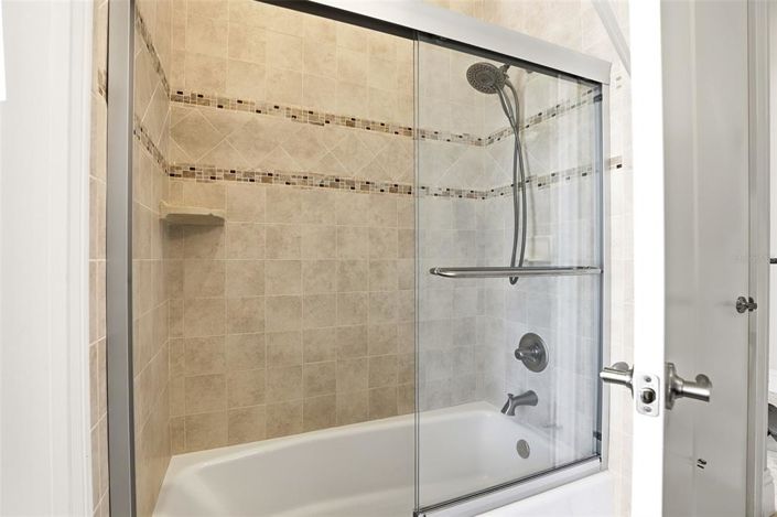 Image No.37-5 Bed Property for sale