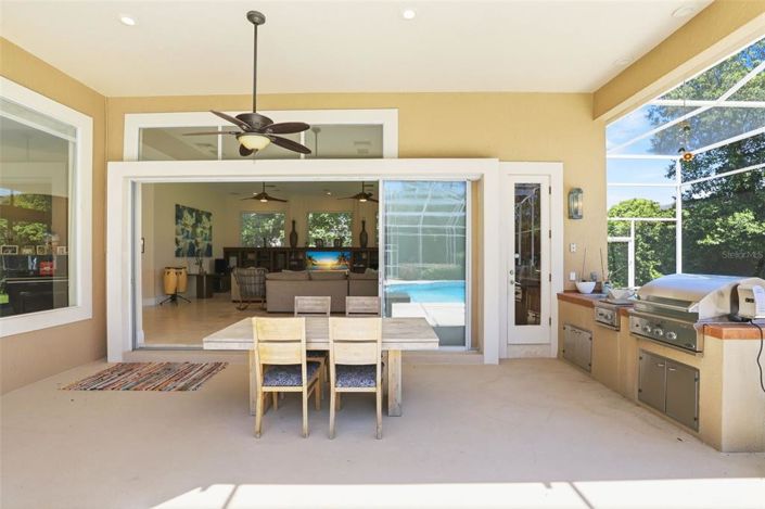 Image No.40-5 Bed Property for sale